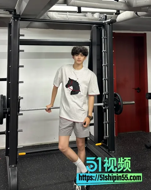 天津体育学院肌肉男大约炮长腿嫩模,打桩机般猛操到失禁喷水,浪叫到腿软 11 天津体育学院肌肉男大约炮长腿嫩模,打桩机般猛操到失禁喷水,浪叫到腿软 11