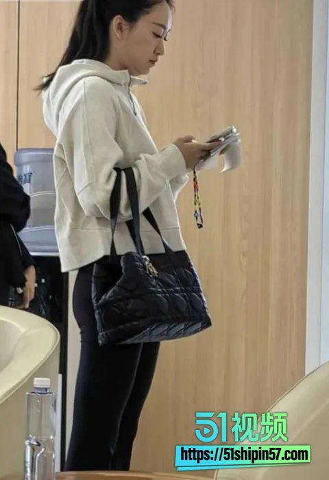 阿拉善英雄会彻底玩成大型色情梗!越野盛会沙漠性爱视频流出 原配手撕全网刷屏 18 阿拉善英雄会彻底玩成大型色情梗!越野盛会沙漠性爱视频流出 原配手撕全网刷屏 18