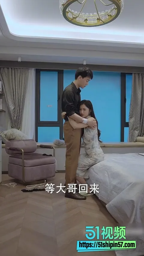 擦边短剧 嫂子的余温 未删减版!王小虎艳遇逆袭 车震救老板拿下嫂子 钱财美女双丰收 13 擦边短剧 嫂子的余温 未删减版!王小虎艳遇逆袭 车震救老板拿下嫂子 钱财美女双丰收 13