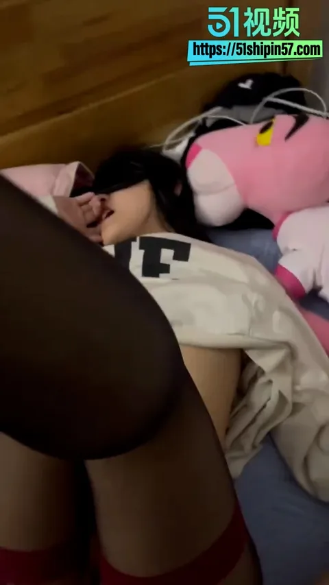 真实约操邻家女大 隔三差五撸猫成炮友无套暴插嫩妹馒头逼 每次都让体外射精 12 真实约操邻家女大 隔三差五撸猫成炮友无套暴插嫩妹馒头逼 每次都让体外射精 12